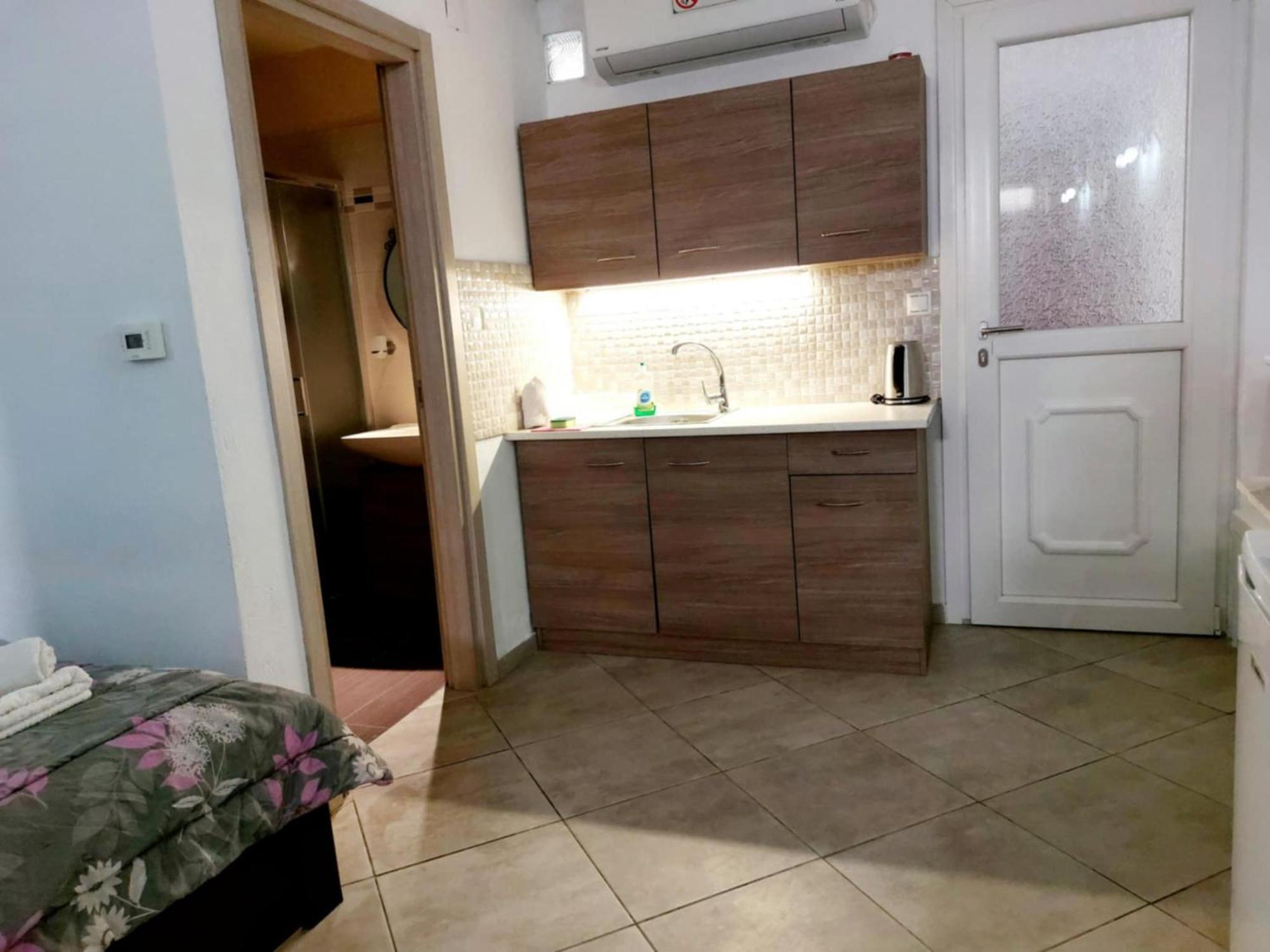 Maria'S Cozy Basement Studio ! Volos Exterior photo